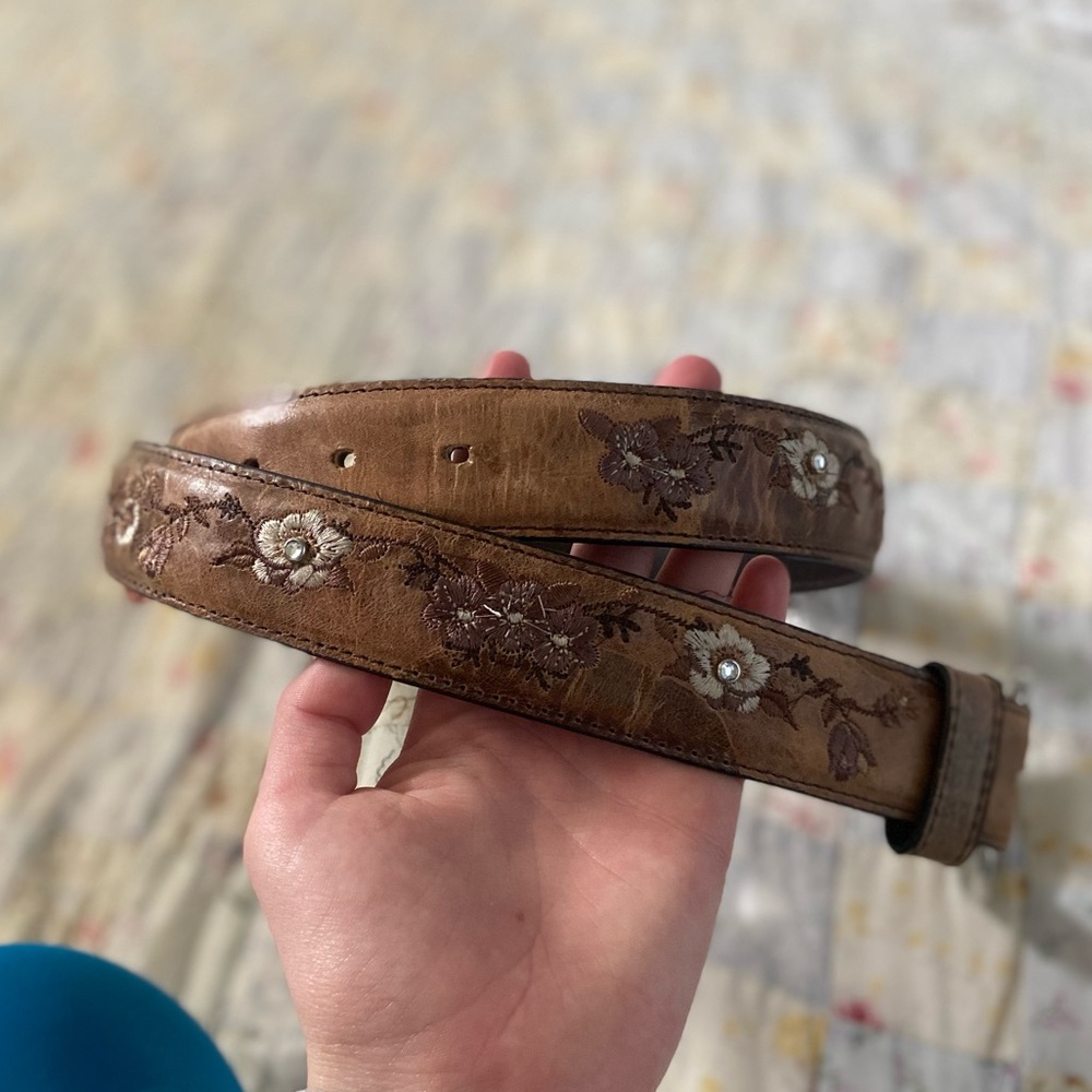 Floral Embroidered Tan Belt